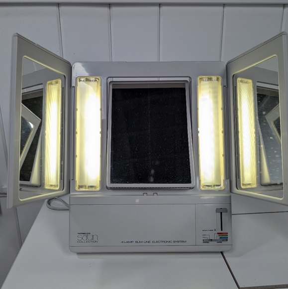 VTG Norelco Satin Collection 4 Lamp Slim Line Electronic System Mirror-  SALE - Picture 1 of 14